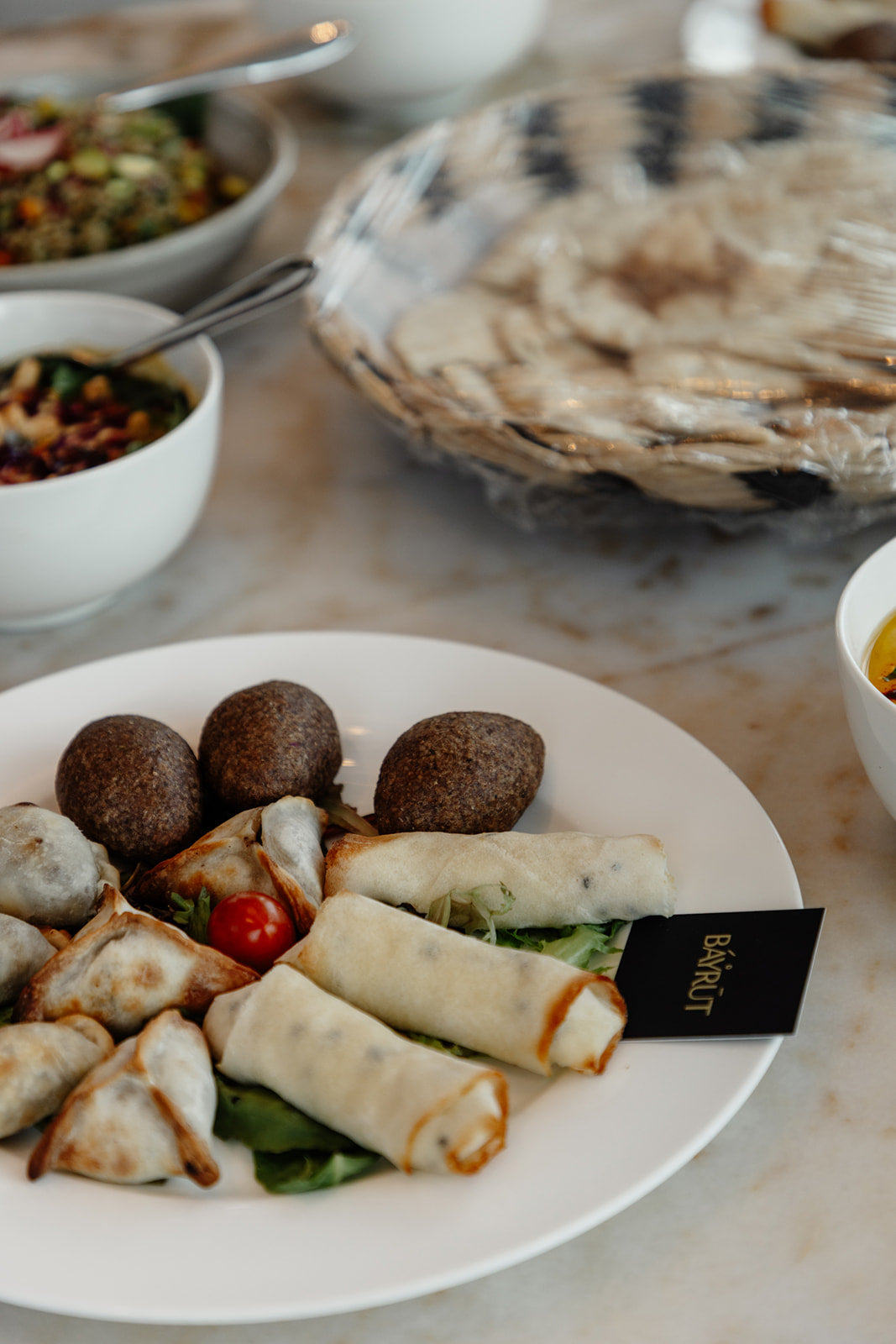 Mets du restaurant libanais BAYRUT servis au club intellectuel montreal.