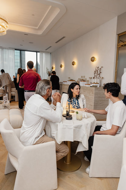 Images des invites et des membres du club intellectuel Montreal avec Antoine Palangie, Magali Mansion et Aimen Jerrar