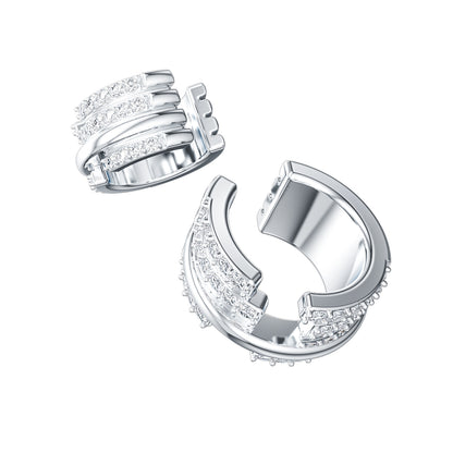 Upper E ring inspired by the world of Gossip Girl. Crafted in Montreal in solid white gold 10k, 14k, 18k) and 24k vermeil. Worn by a model.
