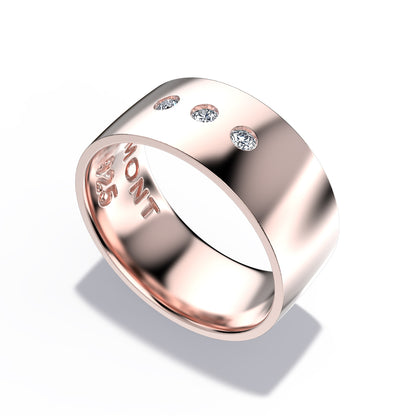 Inspired by a poetic ode to farniente, DOLCE features 3 stones like ellipses, a tribute to slowness, pleasure, and elegant pause. Made in Montreal in solid rose gold (10k,14k,18k) and vermeil 24k.